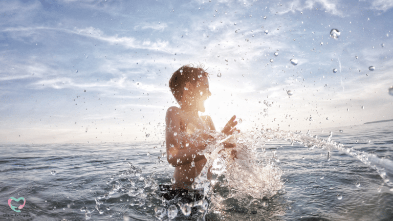 Wie lernen Kinder schwimmen